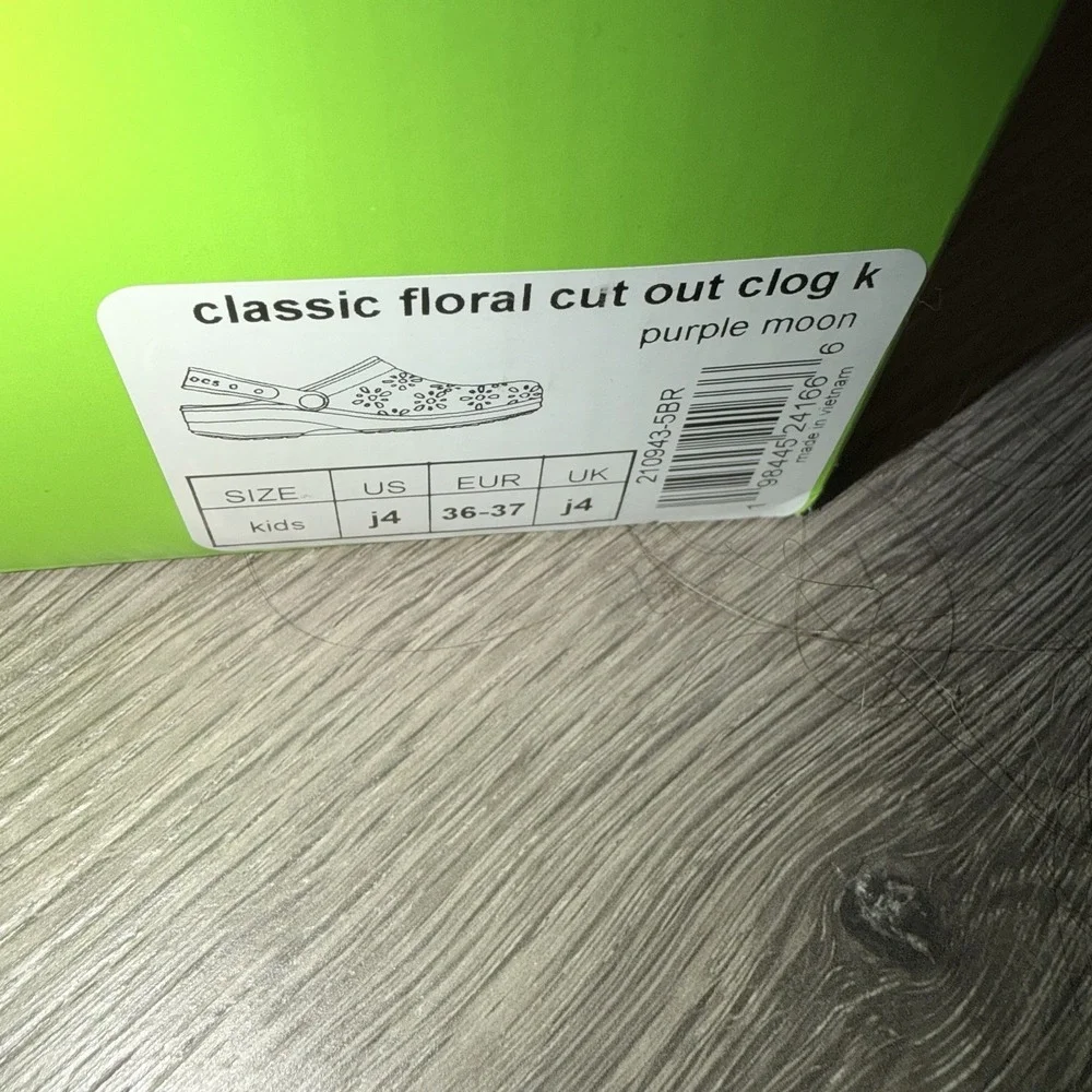 CROCS classic floral